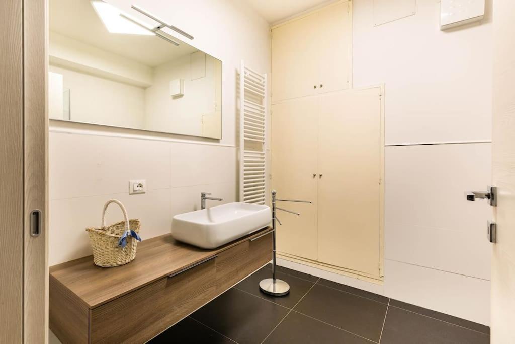 Palermo Old Style - Boutique Apartment With Terrace In Center City Buitenkant foto