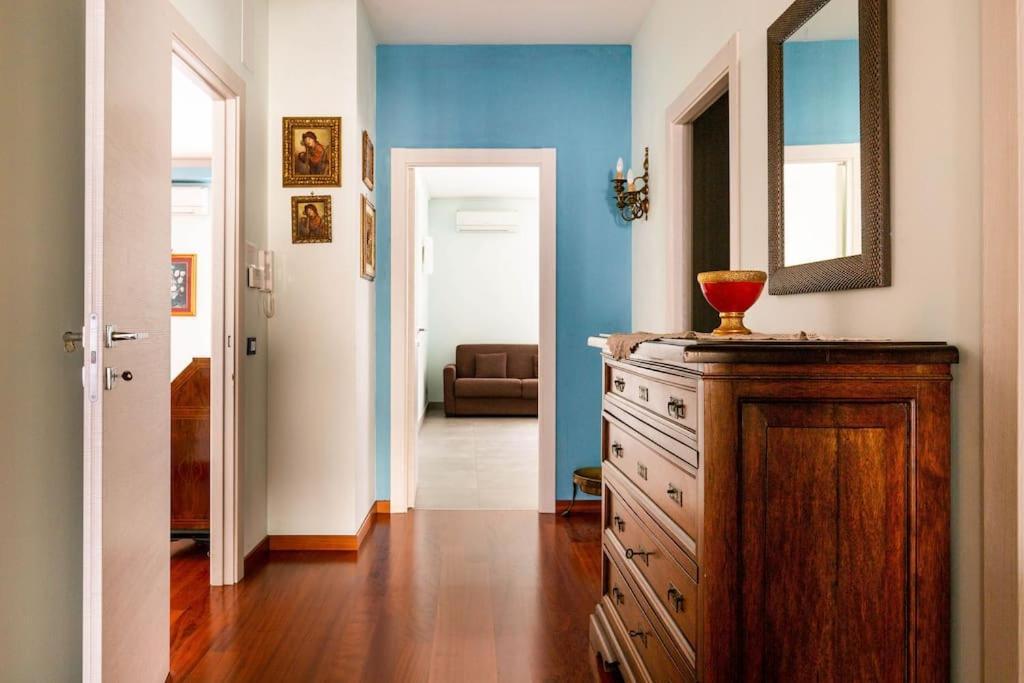 Palermo Old Style - Boutique Apartment With Terrace In Center City Buitenkant foto